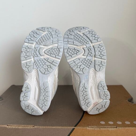 New Balance 2002 R Sea Salt/Pink/Ice Blue Toddler Sneakers - SZ 9 C - Picture 12 of 13